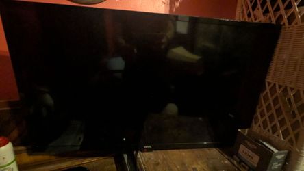 32 inch Onn Roku Smart TV