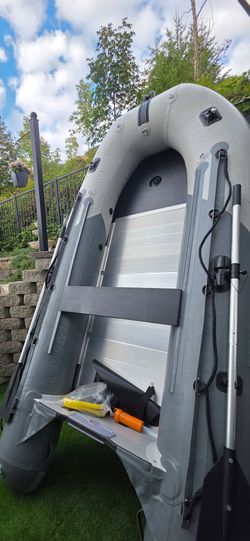 10.5 FT Inflatable Boat w/ Aluminum Floor – Like New – $560