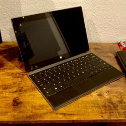 Microsoft Surface Pro 1 (Black) — Windows 8 Pro