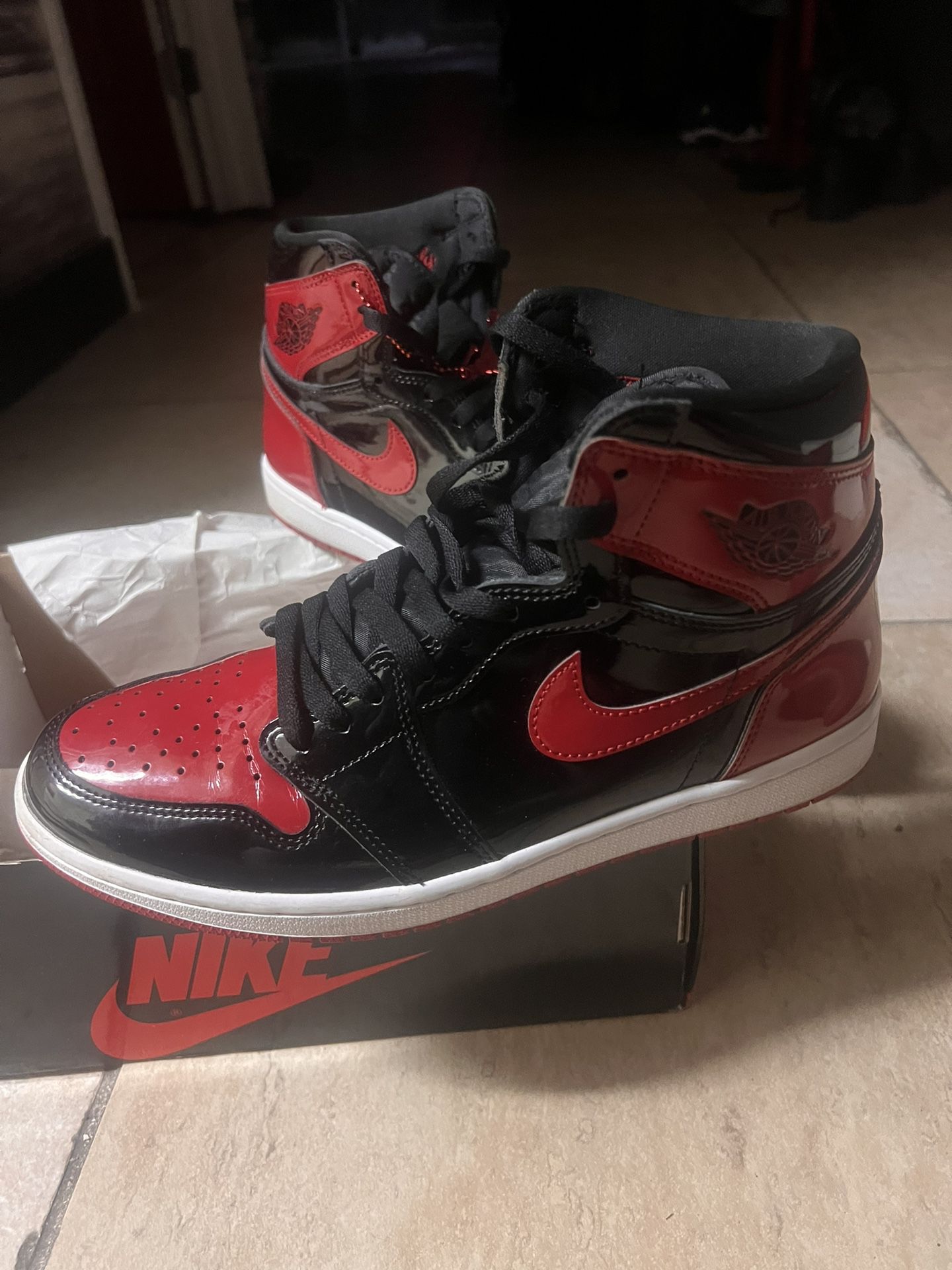 Air Jordan Retro 1 OG Patent Leather Men’s Size 10.5