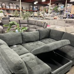 Thomasville Tisdale 6 Piece Fabric Sectional With Ottoman