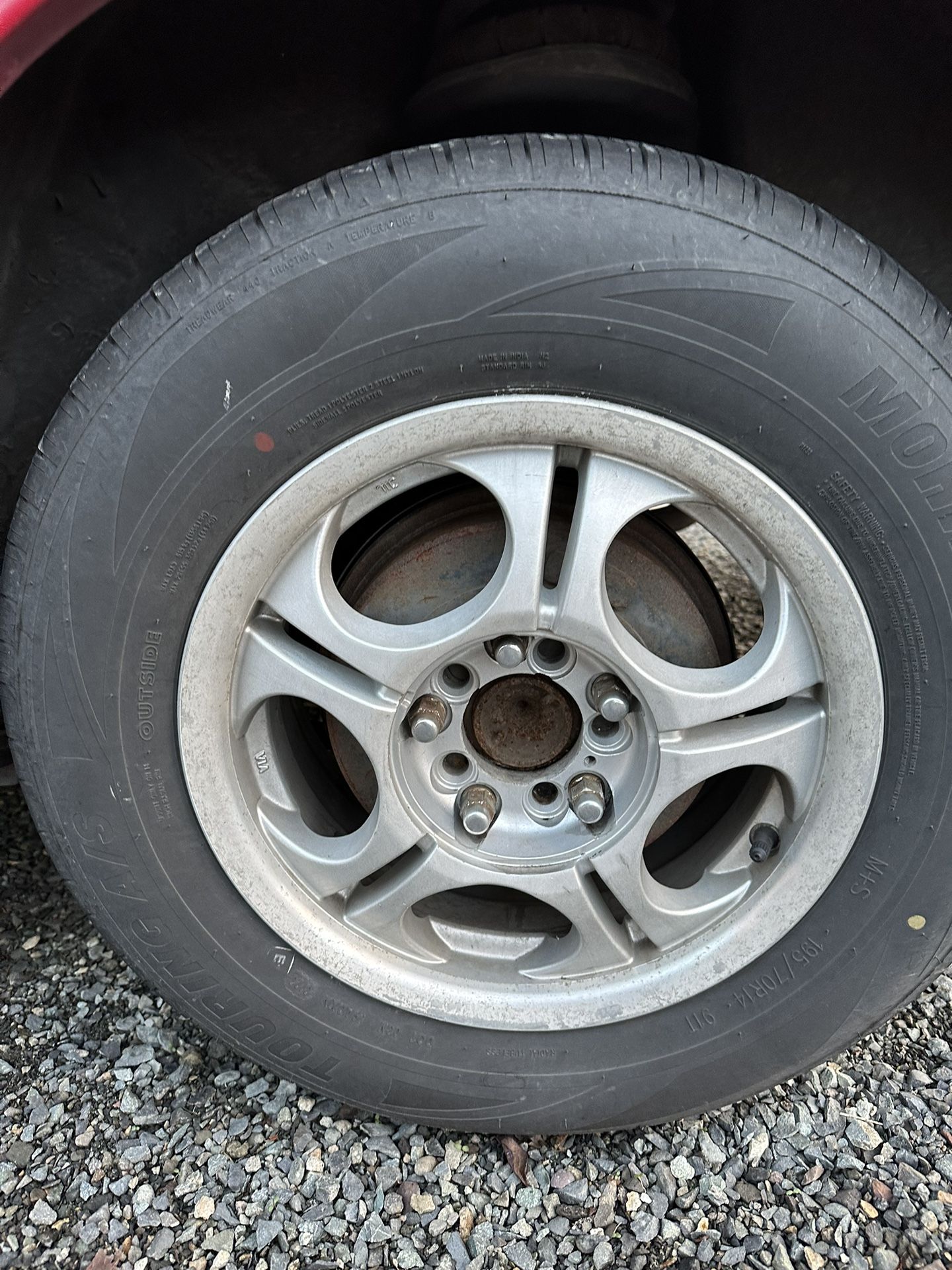 New 195/70 R14 All Season Tires
