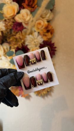 Press on nails