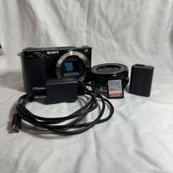 (Need Gone) Sony ZV-E10 w/ kit lens & accessories