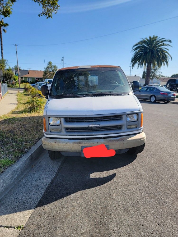 2002 Chevrolet Express Cargo