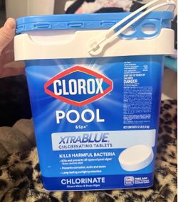 Pool chlorine tablets