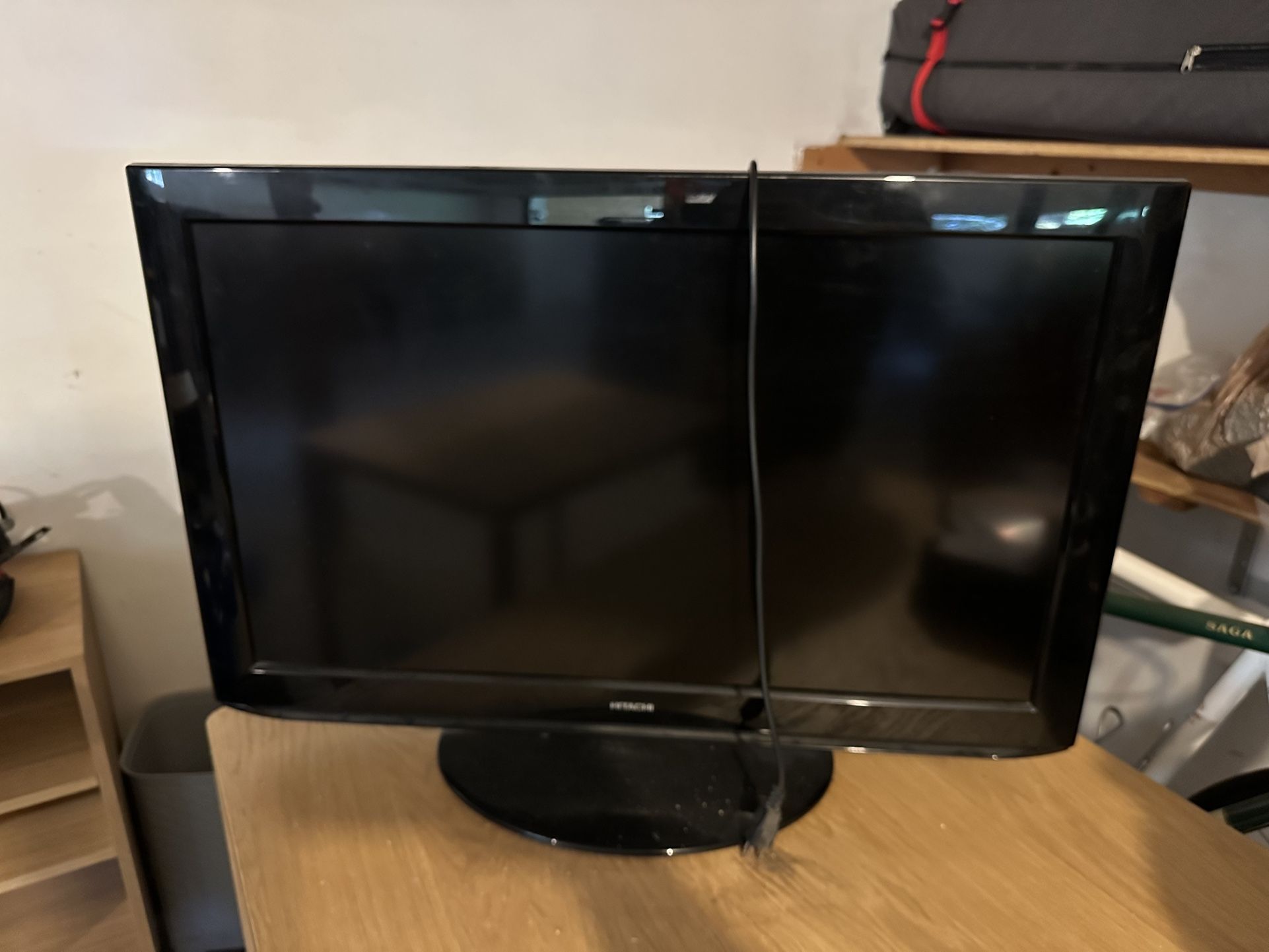 Flat screen Tv - Hitachi