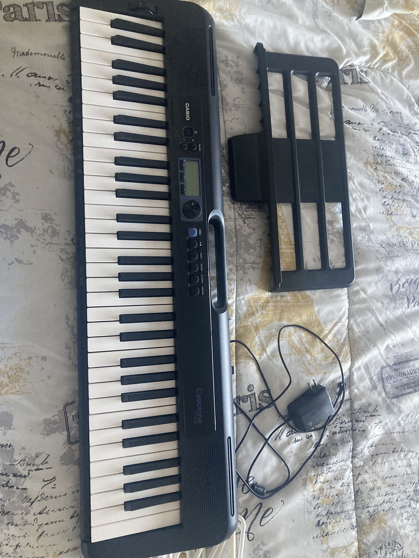 Casio Casiotone CT-S300 Portable Electric Keyboard 61-Key