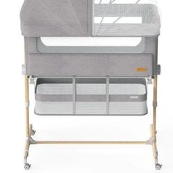 New 3 In 1 Baby Bassinet Bedside  Sleeper Crib With Storage  And Wheels