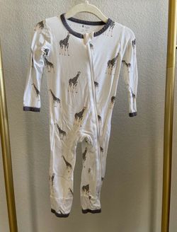 Kyte baby bamboo giraffe romper 12-18 months