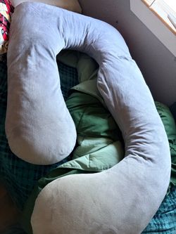 Pregnancy pillow