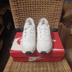 Nike Waffle Debut Unisex Size 9.5 And 11 Women .And Men Sizes Are 8 And 9.5 