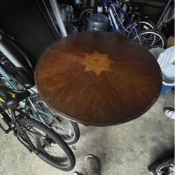 Round Table 