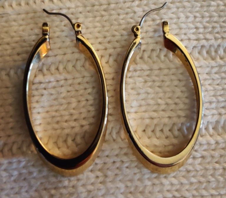 Vintage RLL Ralph Lauren Gold Oval Hoop Earrings! 