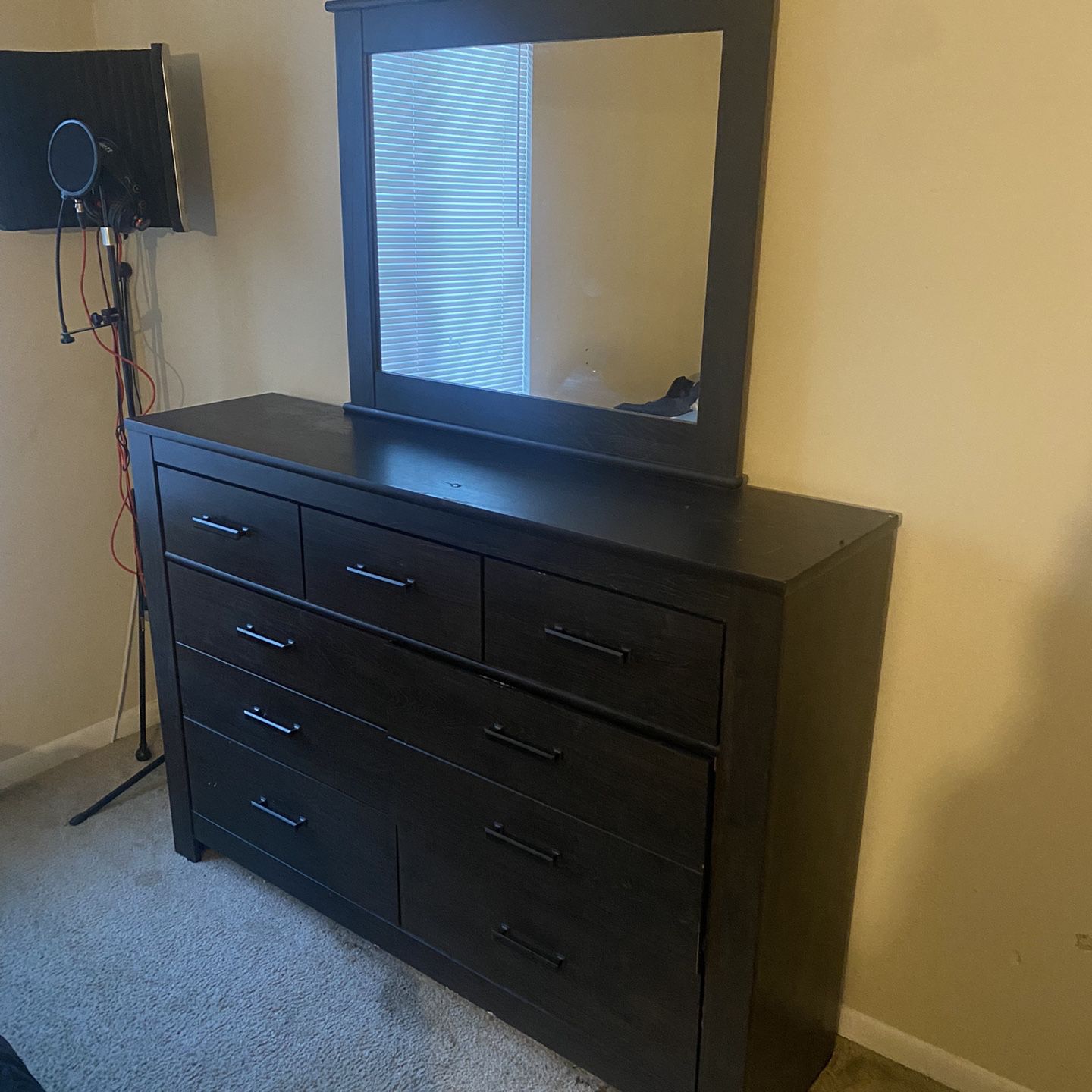 Bedroom Set for Sale $200