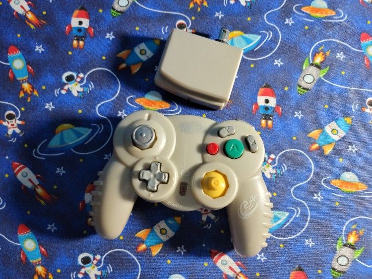 Mad Catz GameStop GameCube Wireless Wavebird Controller And Receiver Nintendo