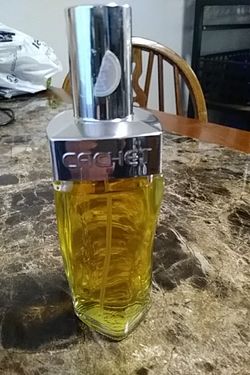 Cachet Colonia mujer