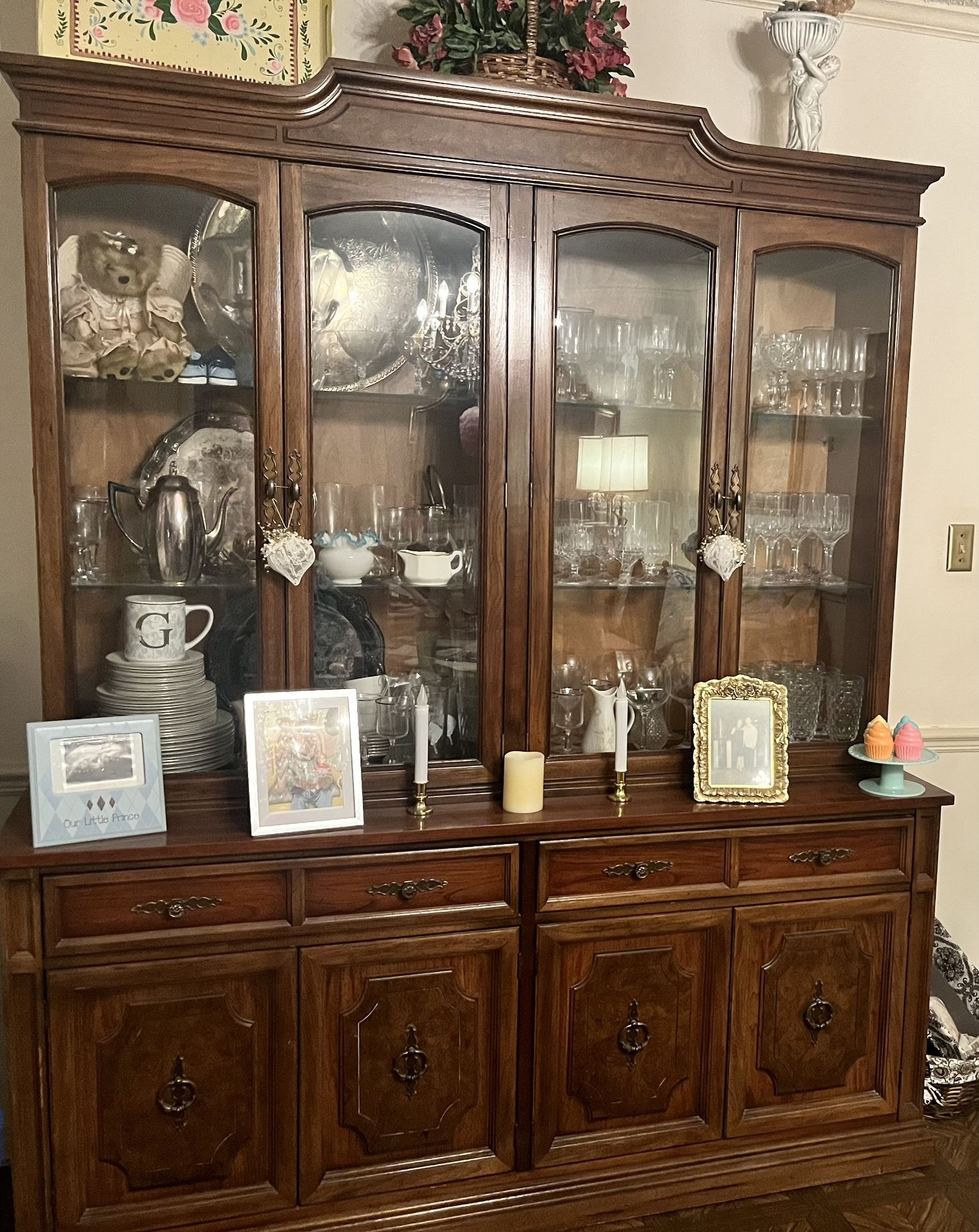 Queen Anne Dining Room Display Cabinet