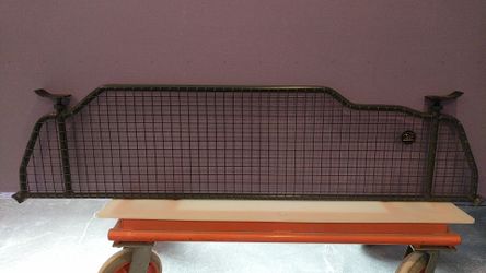 Subaru Outback (second generation) dog gate