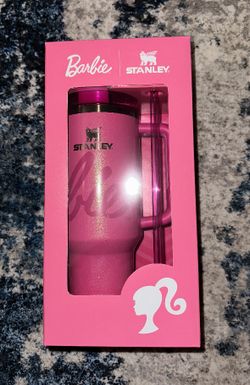 Stanley x Barbie Icon 40oz Quencher 
