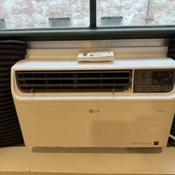 LG In-window Air Conditioner