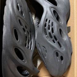 Foam Yeezy 