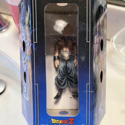 Dragon ball Z Figurine  8 Of Them