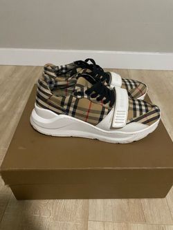 Real Burberry tracks