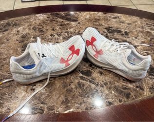 Under Armour distance spikes size 7.5 men