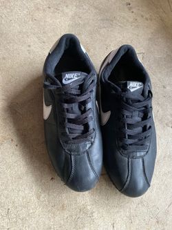 Nike Cortez shoes Sz 11