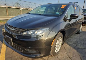 2021 Chrysler Voyager