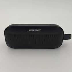 Bose SoundLink Flex Outdoor Bluetooth Waterproof Speaker - hardly used