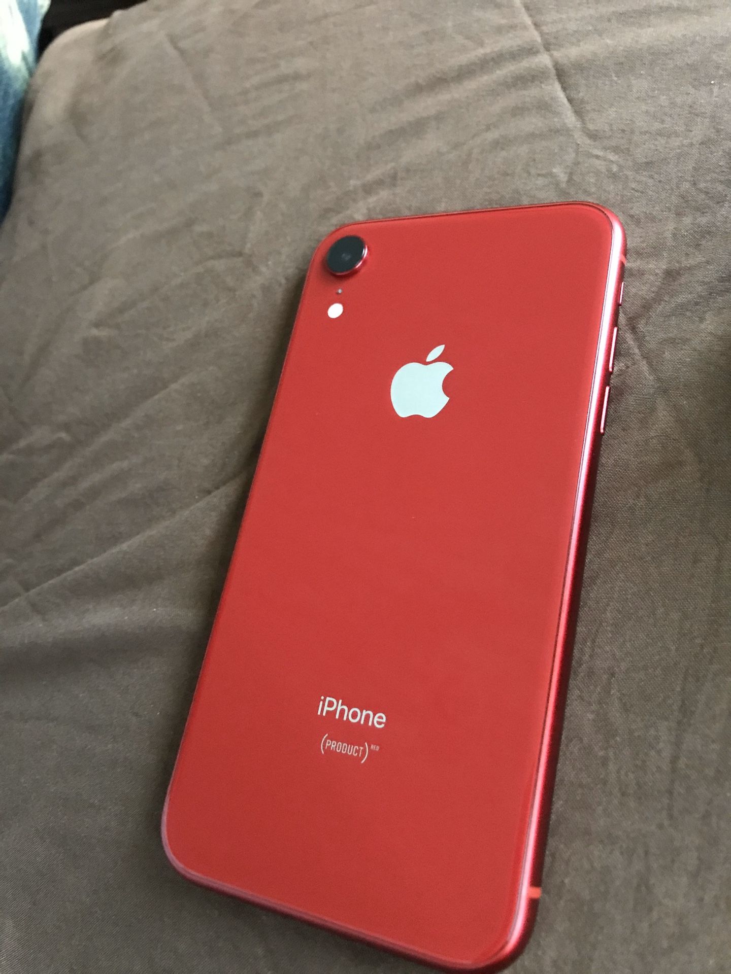 iPhone XR brand New selling Today COMES WITH BOX