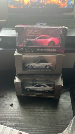 DieCast/ Mercedes Box Car Replica’s
