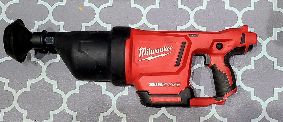 Milwaukee Airsnake 2572-20 Like New.