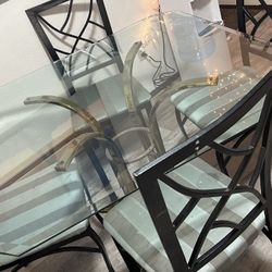 Glass Table And 4 Chairs 