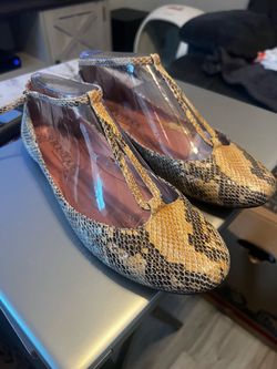 Boa flats size 11