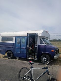 1986 Custom Made Travel Short Bus