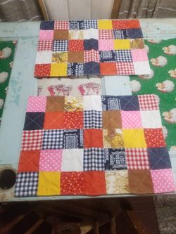 Vintage fabric placemats approximately 13x18
