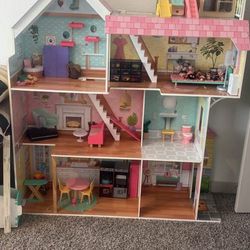 Doll House 