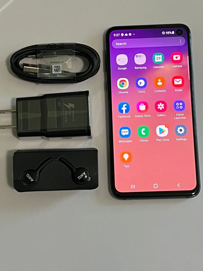 Samsung. S10e -unlocked- Excellent condition like new