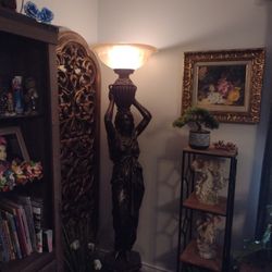 5"8 Height Beautiful Lady Lamp