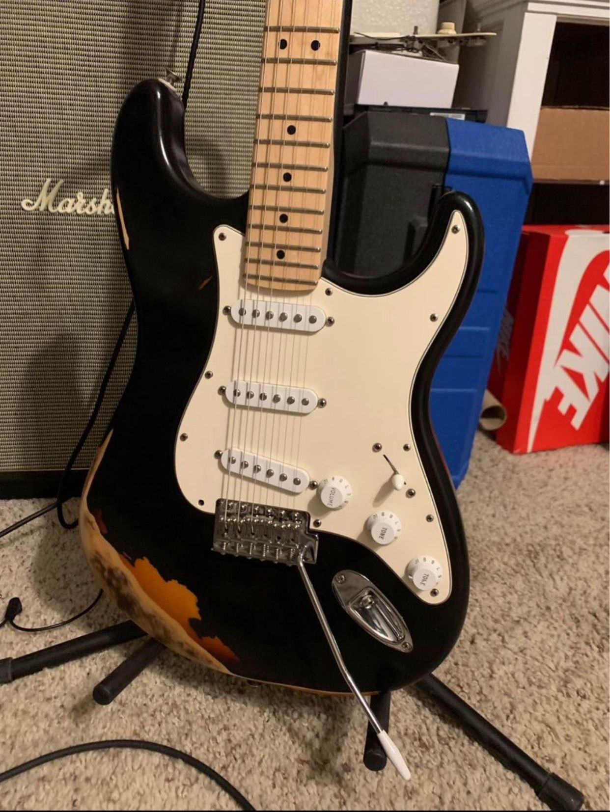2009 Professional Relic American / USA Fender Stratocaster / Strat Electric Guitar - Stunning!