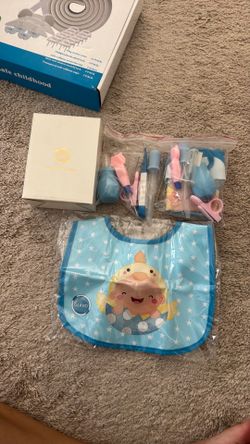 NEW - 2 sets of baby grooming kit