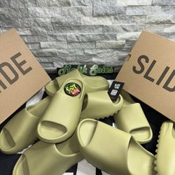 Yeezy Slides Resin