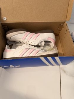 Bubble gum pink Sambas