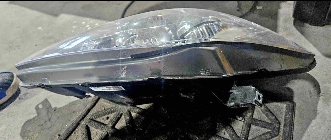 LEXUS ES300 left Headlight Assymbly