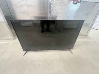 50inch Roku TV without remote and power cord.