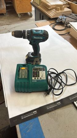 18 V Makita Drill And Charger
