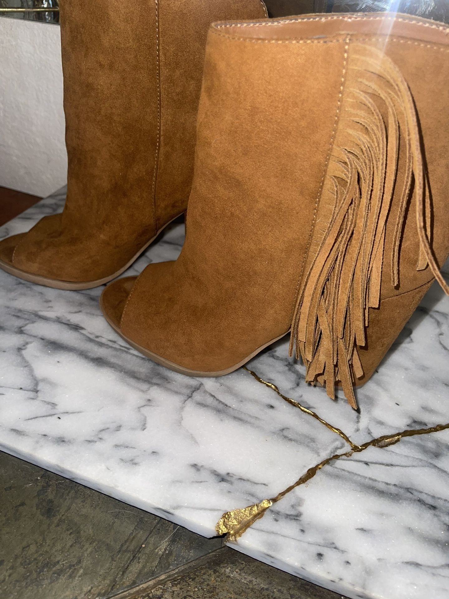 Dolce Vita suede Boots